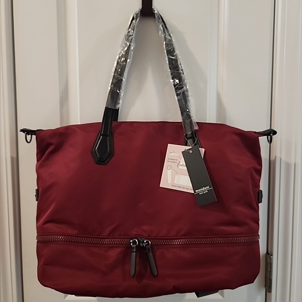 Maroon Mondani Weekender Bag $125 MSRP, Yoga mat holder